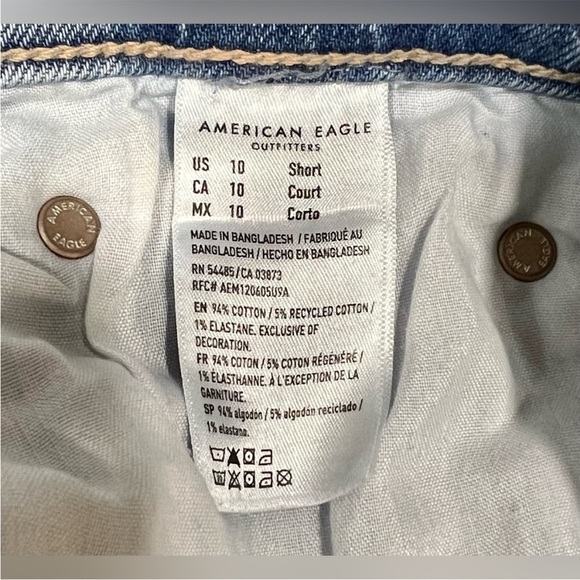 American Eagle Women's Highest Rise 90s
Boyfriend Denim Jeans Size 10 SHORT - Picture 4 of 10